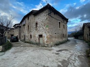 Haus zum Verkauf in Valle de Tobalina