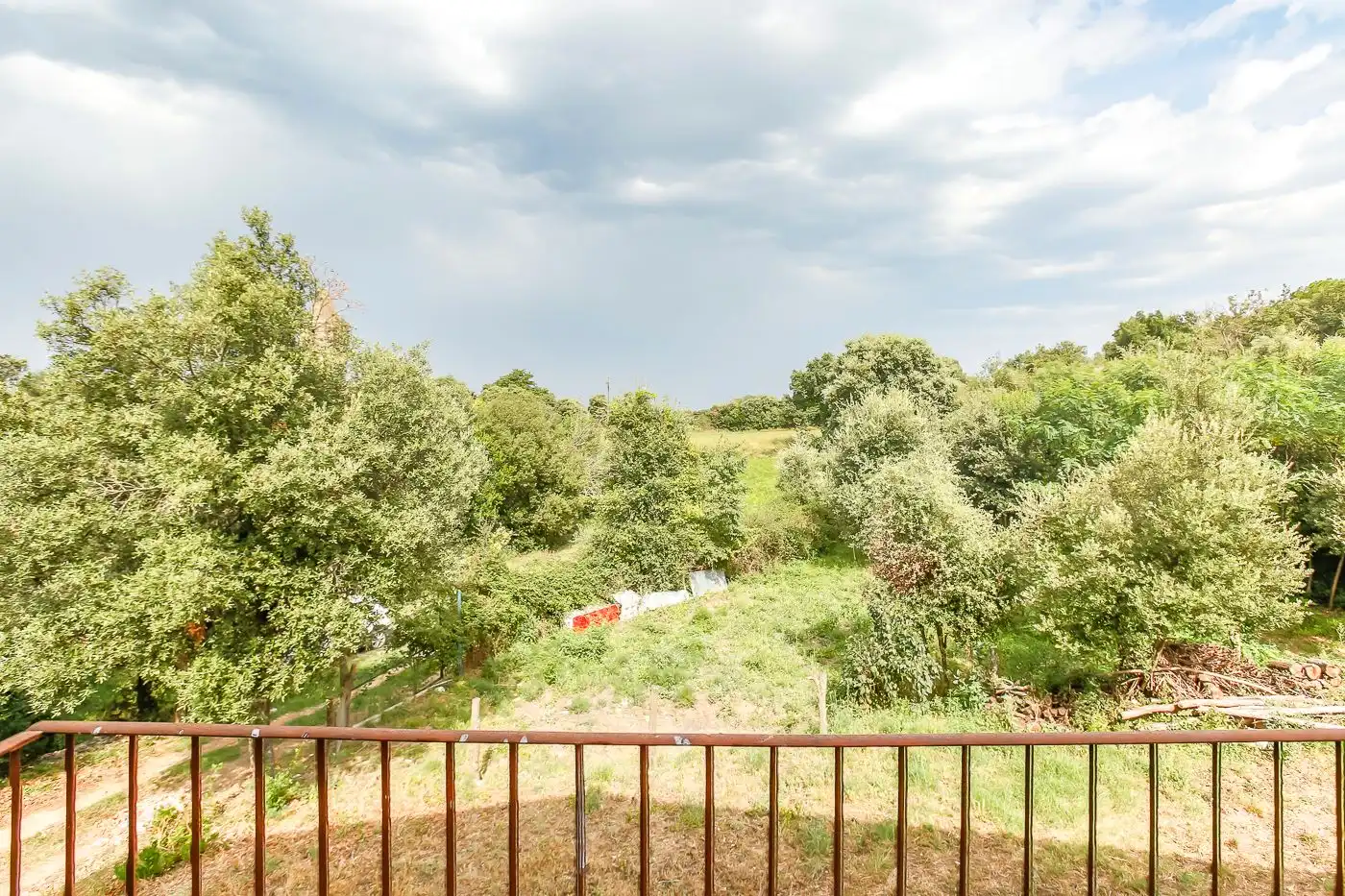 Jardín de Finca rústica en venta en Llambilles