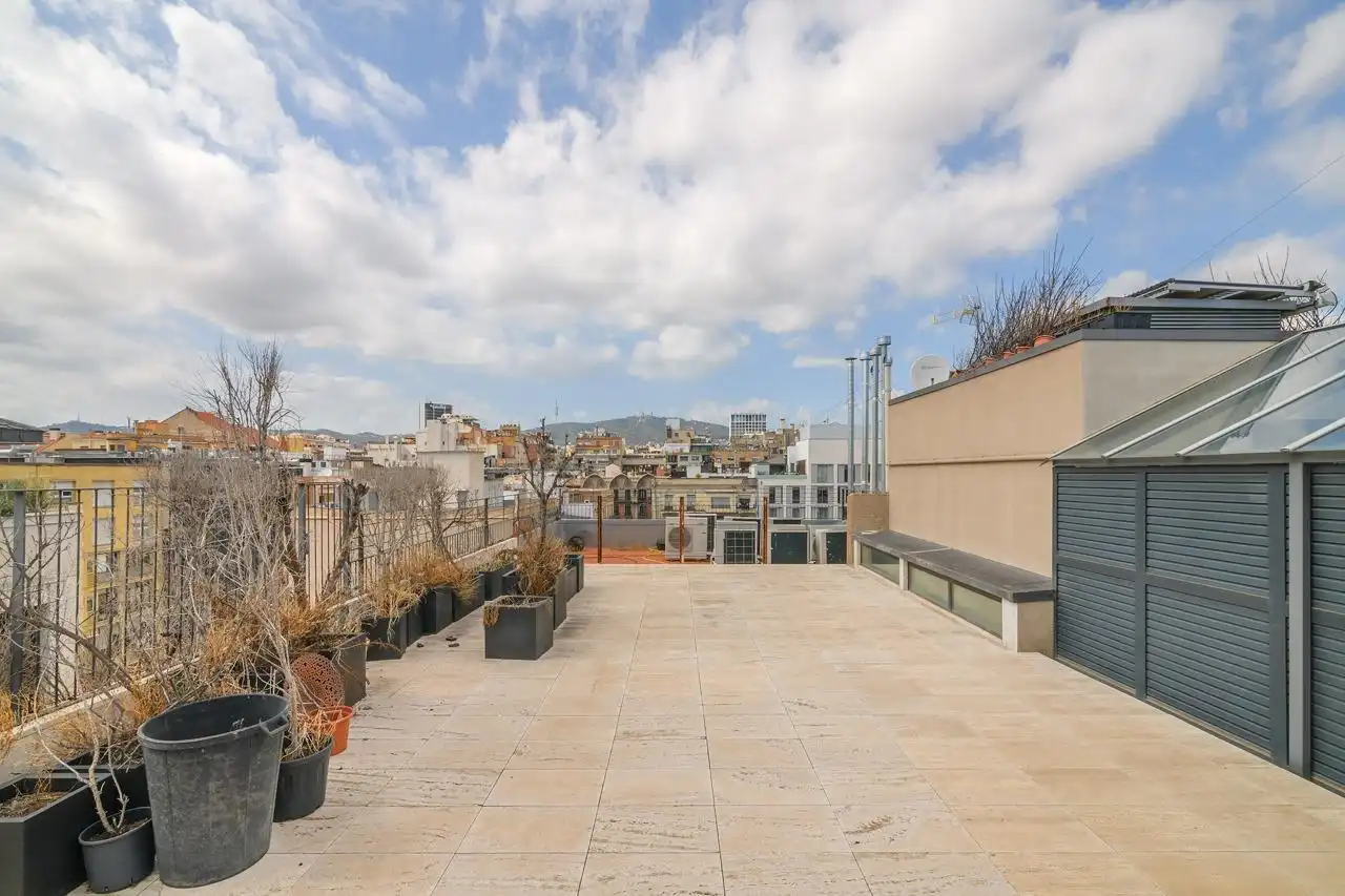 Terrasse von Dachboden zum Verkauf in Barcelona mit Klimaanlage, Heizung und Terrasse