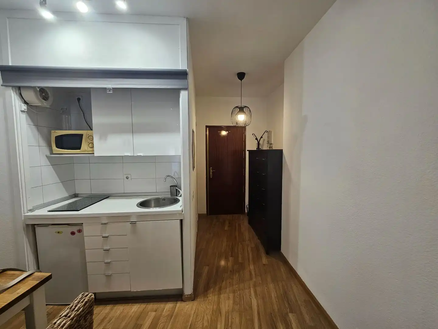 Cuina de Estudi de lloguer en Madrid amb Aire condicionat, Calefacció i Terrassa