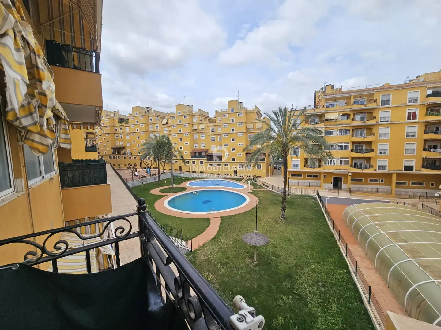 Außenansicht von Wohnung zum Verkauf in Aspe mit Abstellraum, Balkon und Gemeinschaftspool