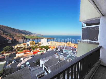 Vista exterior de Apartament en venda en Icod de los Vinos amb Moblat i Balcó