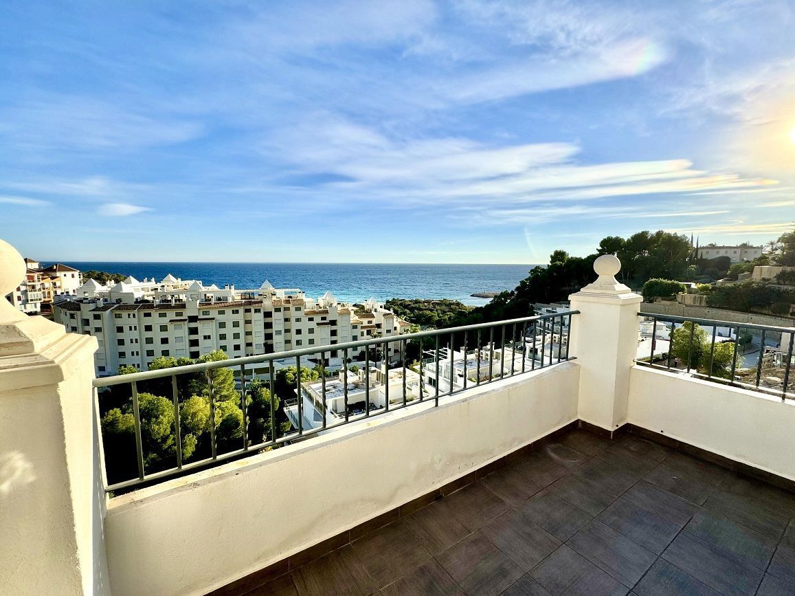 Vista exterior de Àtic de lloguer en Altea amb Aire condicionat, Calefacció i Terrassa