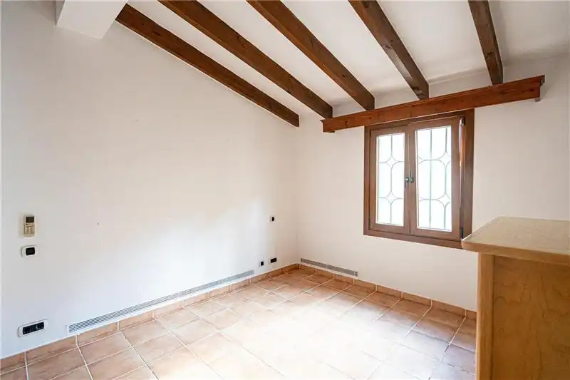 Erdgeschoss zum Verkauf in Pollença mit Klimaanlage und Terrasse