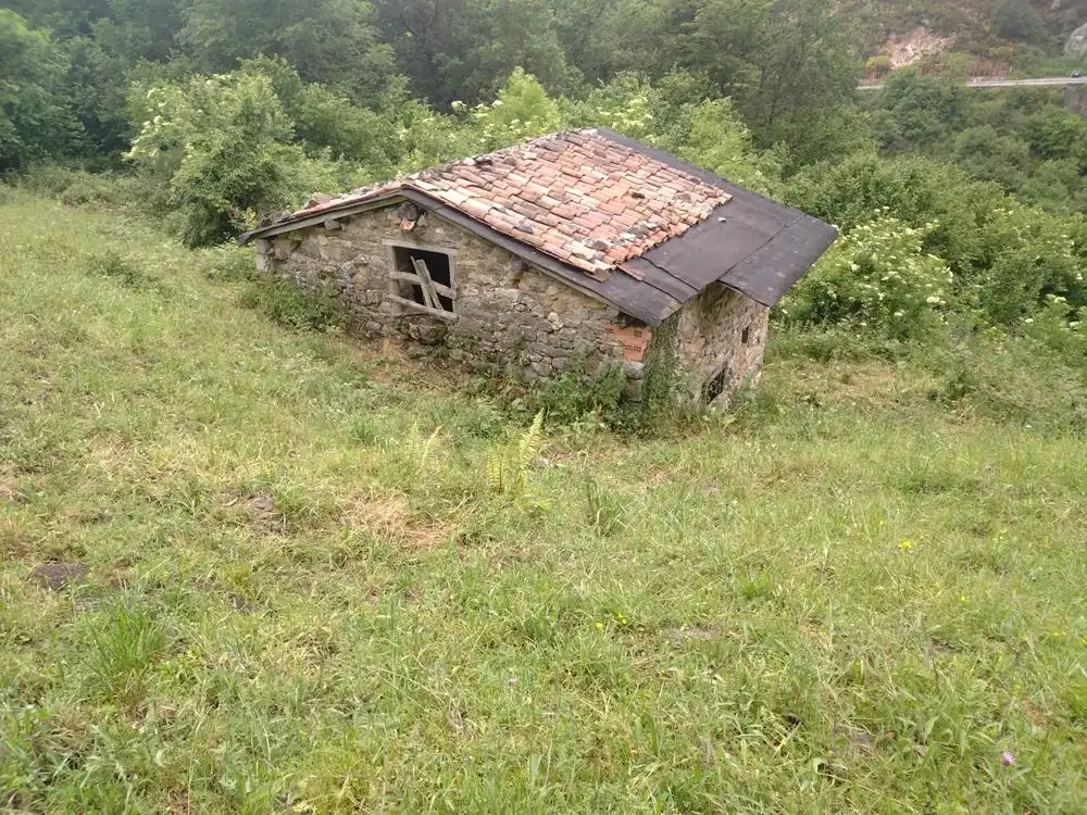 Country house zum Verkauf in Aller