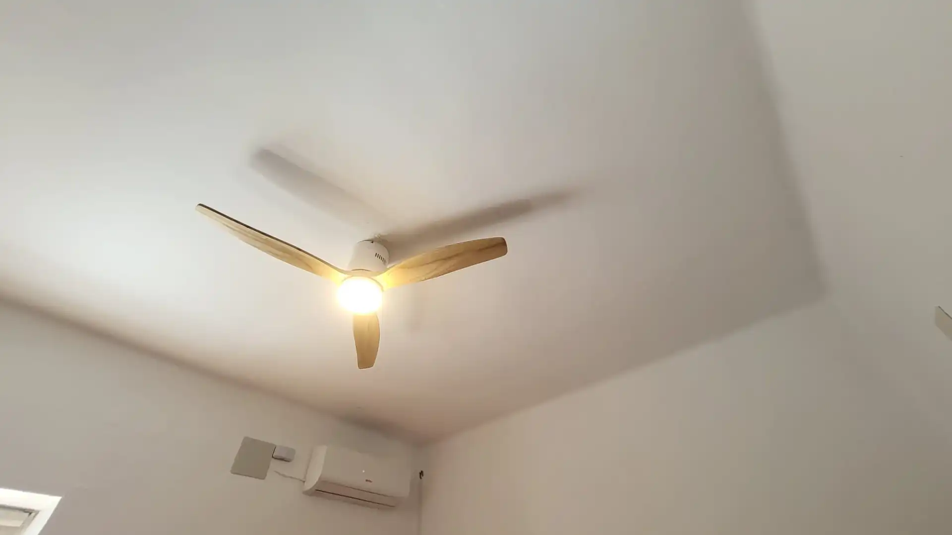 Habitación de Casa o chalet de alquiler en Rincón de la Victoria con Aire acondicionado, Trastero y Amueblado