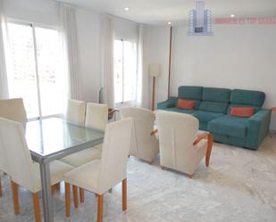 Living room of Flat to rent in  Granada Capital  with Air Conditioner, Heating and Terrace