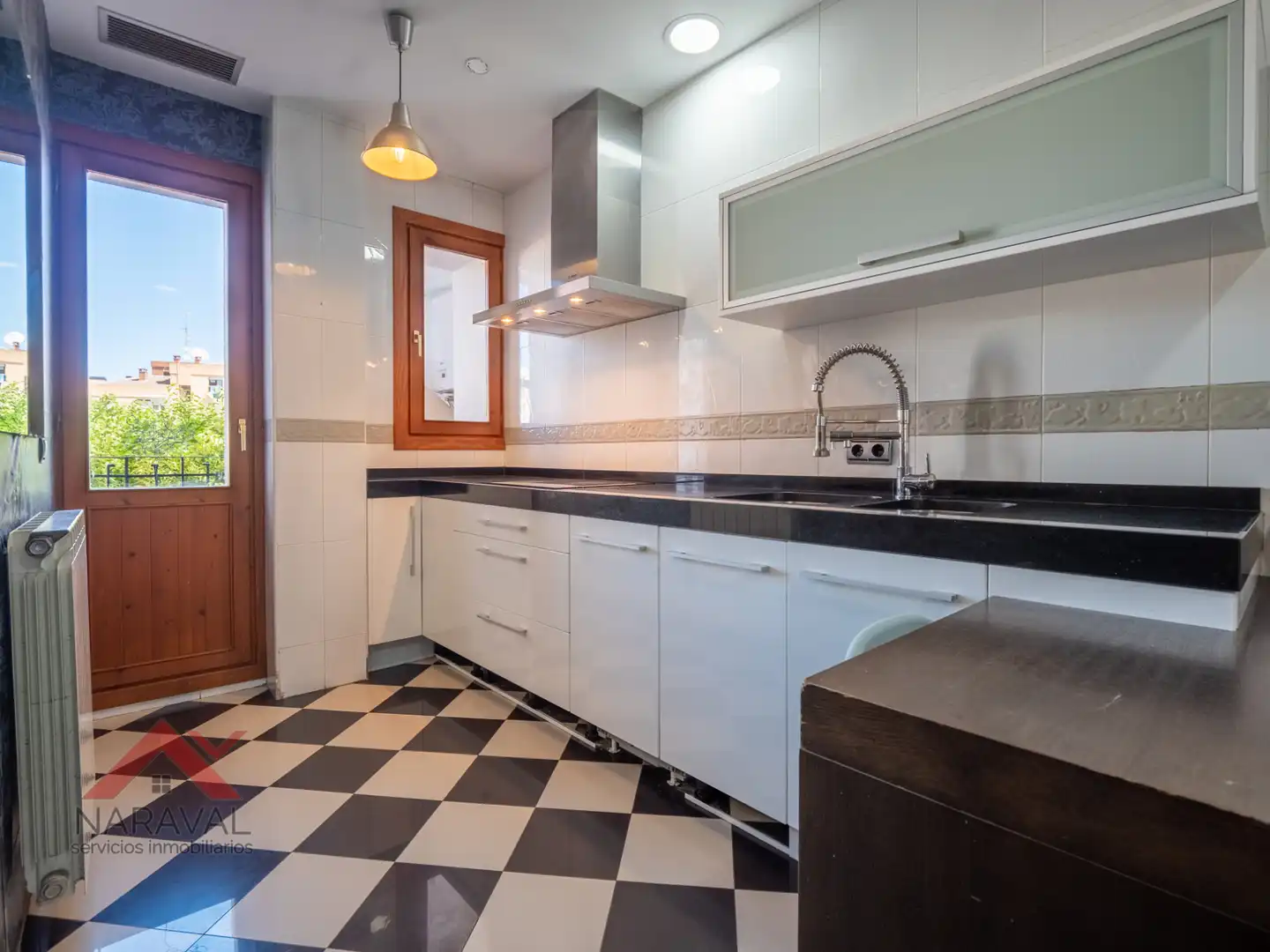 Cuina de Pis en venda en Tudela amb Calefacció, Parquet i Terrassa