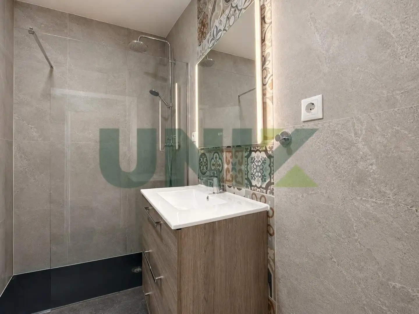 Piso con terraza en venta en Travessera Corts, imagen 13