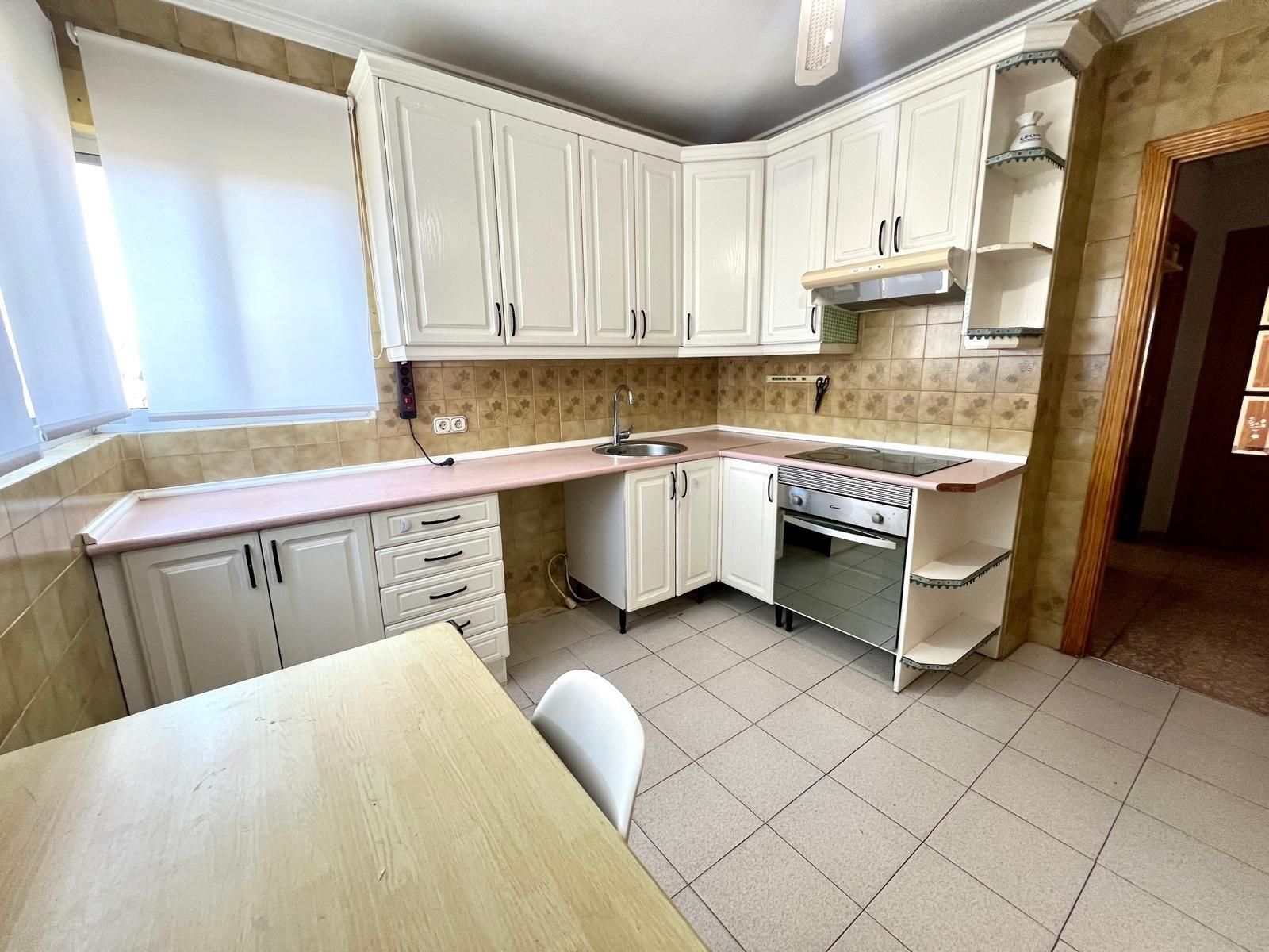 Cocina de Piso en venta en Plasencia con Aire acondicionado y Terraza