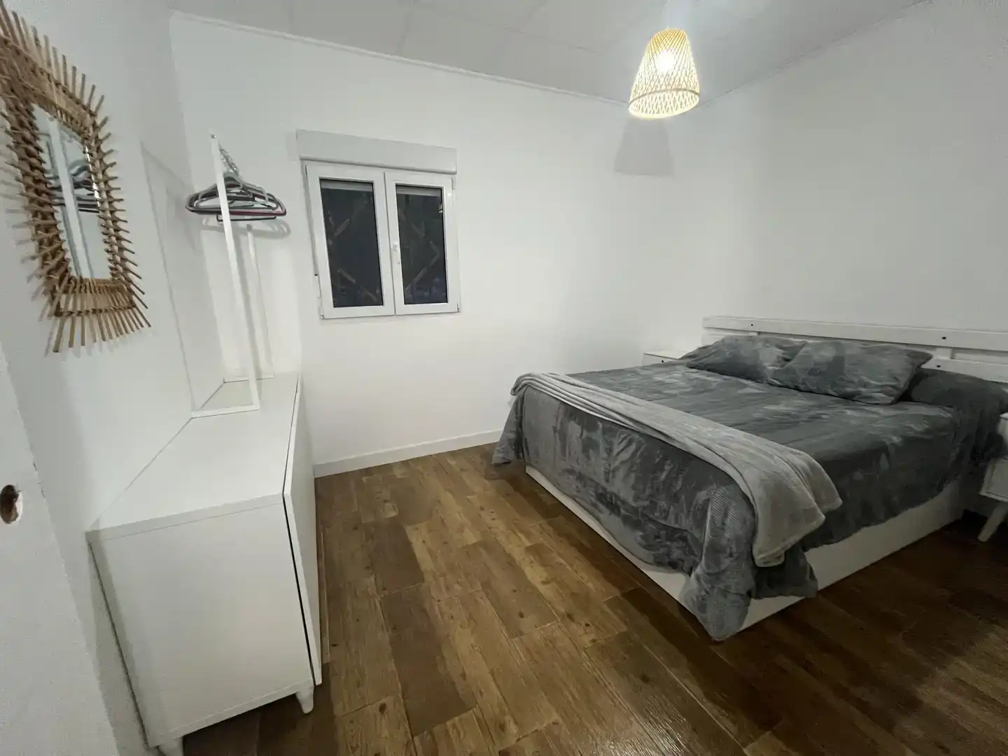 Habitación de Finca rústica en venta en Villena con Piscina y Balcón