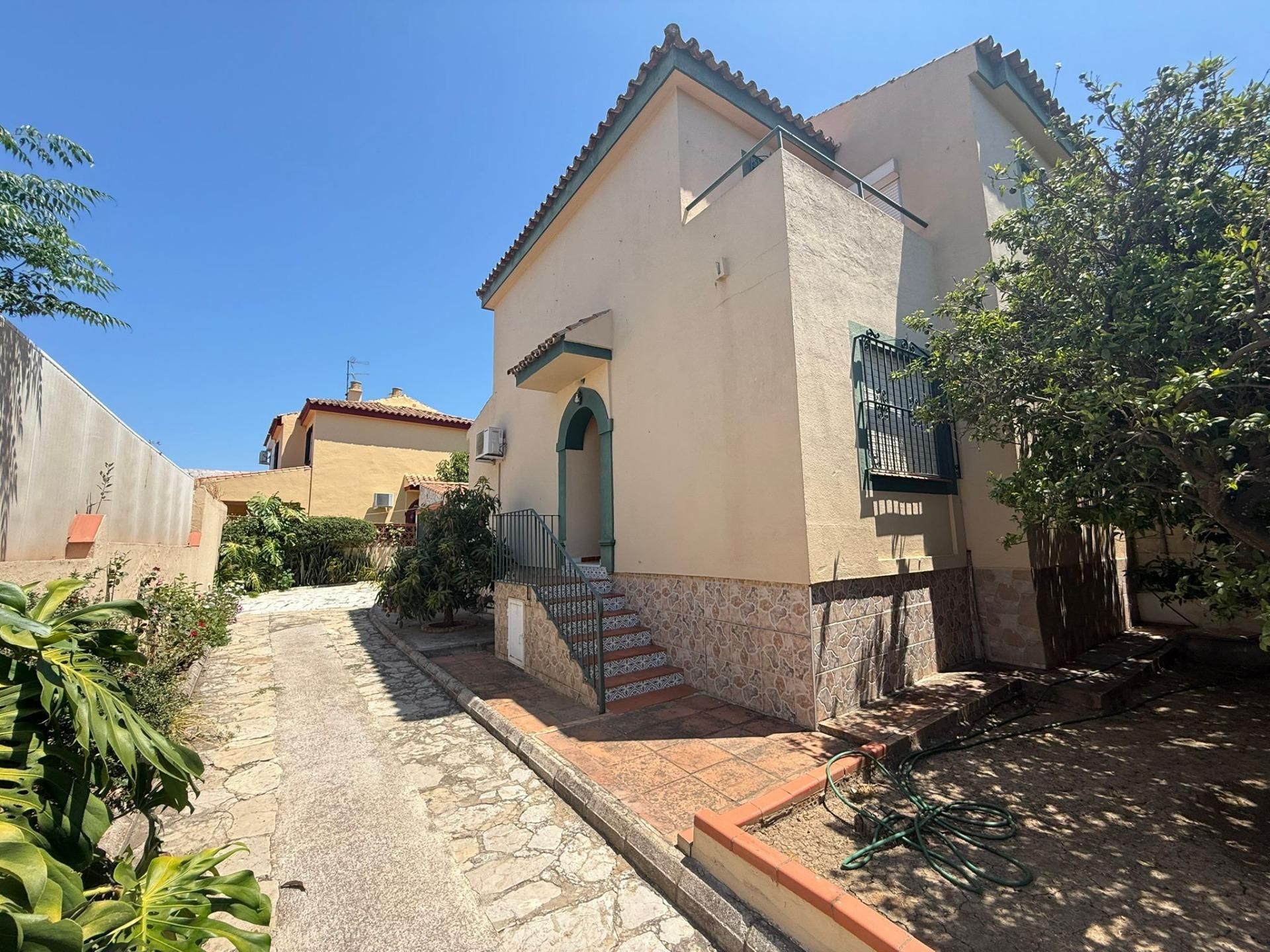 Casa adosada en venta