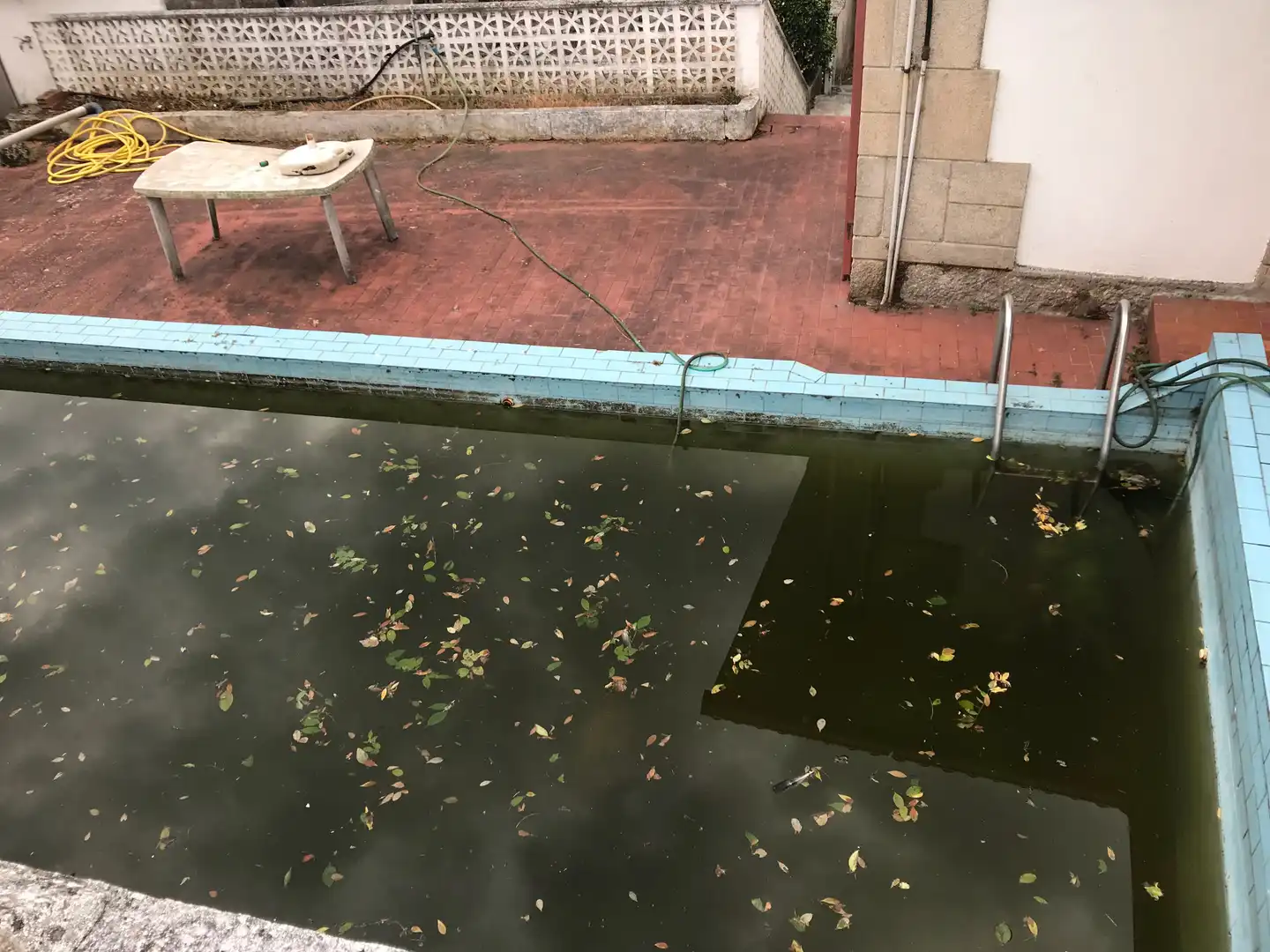 Swimming pool of Houses for sale in Pontevedra Capital   with Private garden, Terrace and Swimming Pool