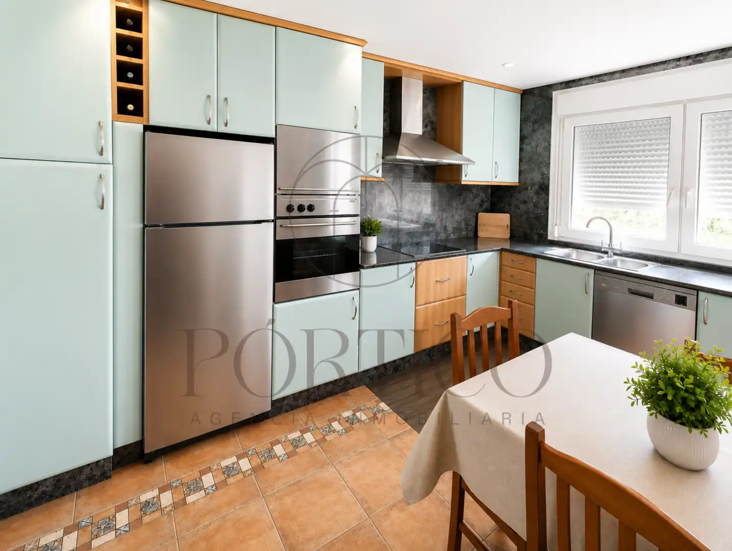 Cocina de Casa o chalet de alquiler en Gondomar con Jardín privado, Piscina y Amueblado