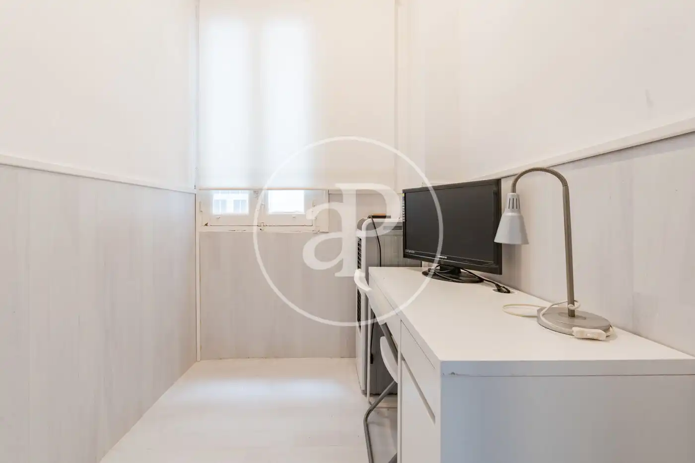 Piso en venta en Madrid con Calefacción y Amueblado