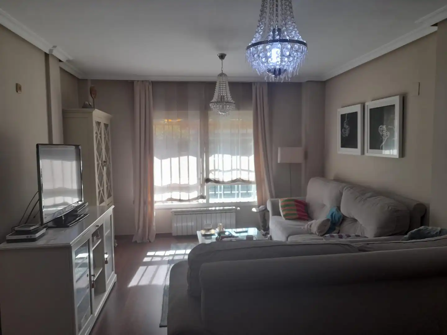 Living room of Detached homes for sale in Cáceres  with Air Conditioner, Heating and Storage room