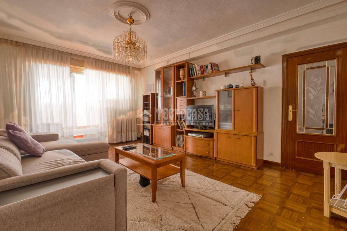 Sala d'estar de Pis en venda en Valladolid Capital amb Calefacció i Terrassa