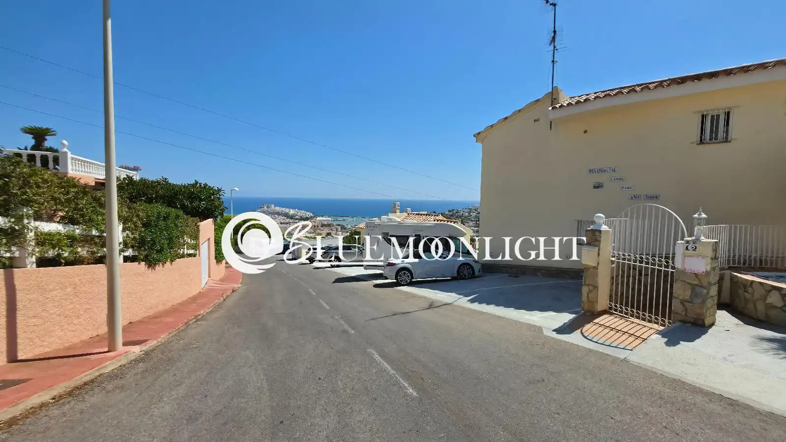 Vista exterior de Dúplex en venta en Peñíscola / Peníscola con Aire acondicionado, Calefacción y Jardín privado