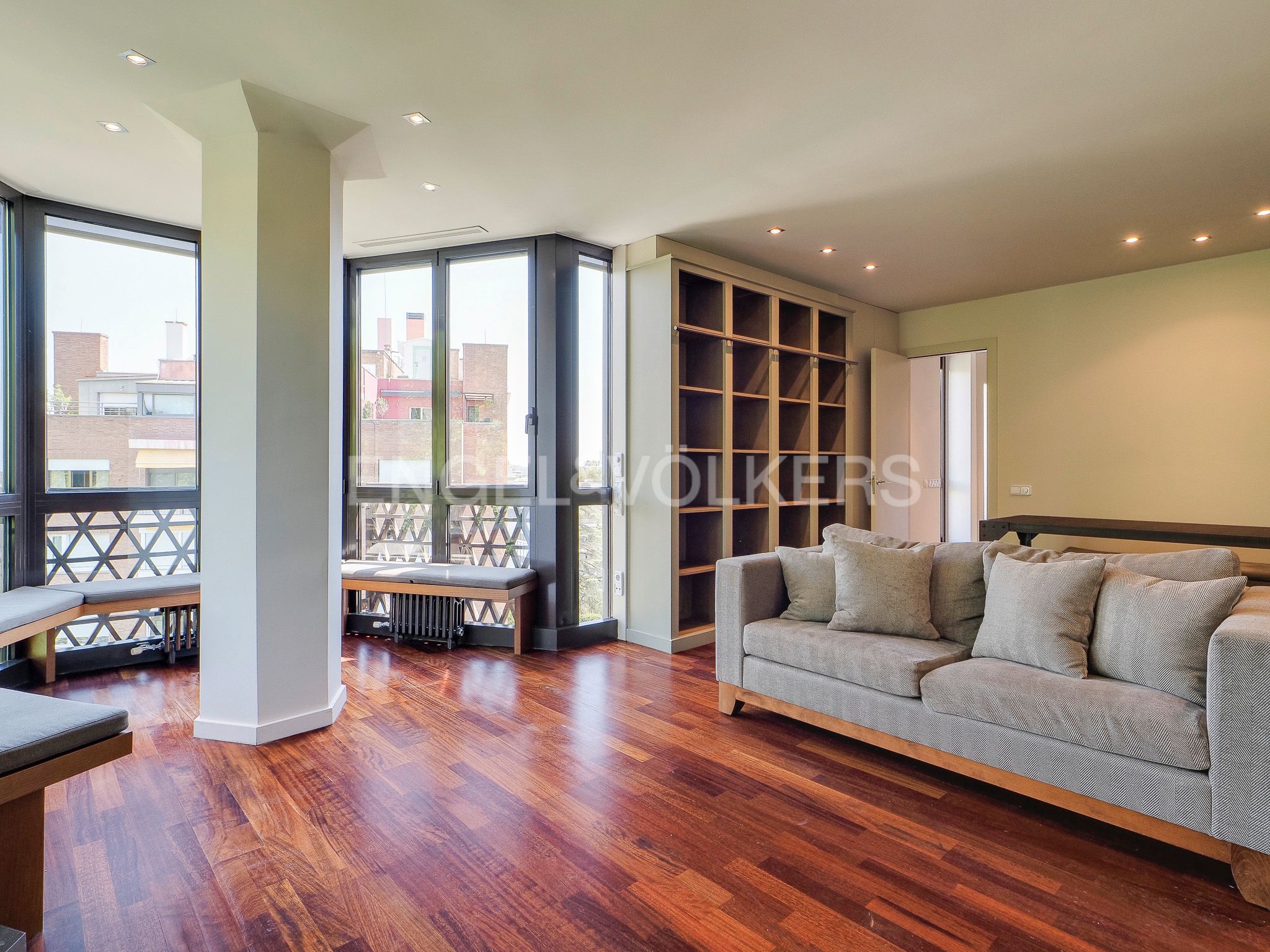 Sala de estar de Apartamento de alquiler en  Barcelona Capital con Aire acondicionado, Calefacción y Parquet