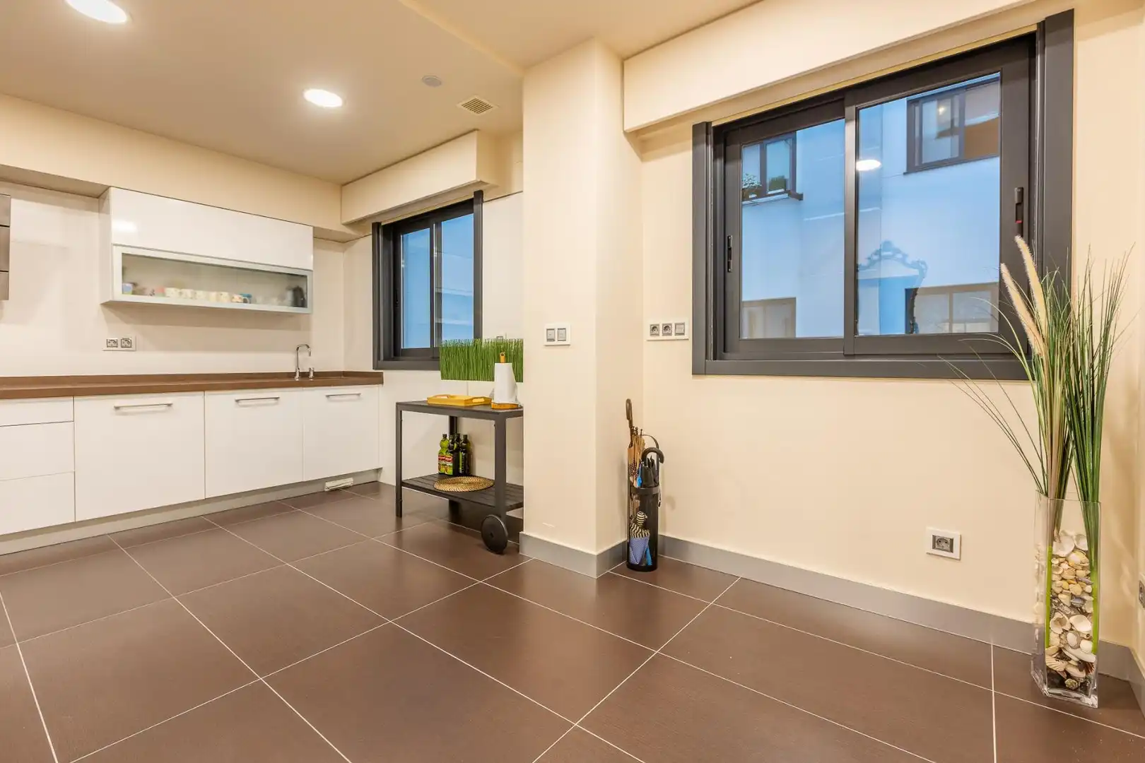 Cocina de Piso en venta en A Coruña Capital  con Calefacción, Jardín privado y Trastero