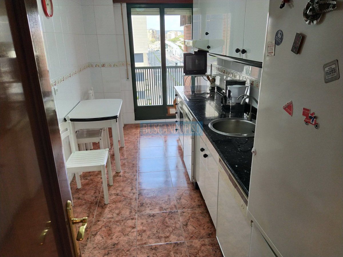 Kitchen of Apartment to rent in  Logroño  with Heating, Parquet flooring and Terrace