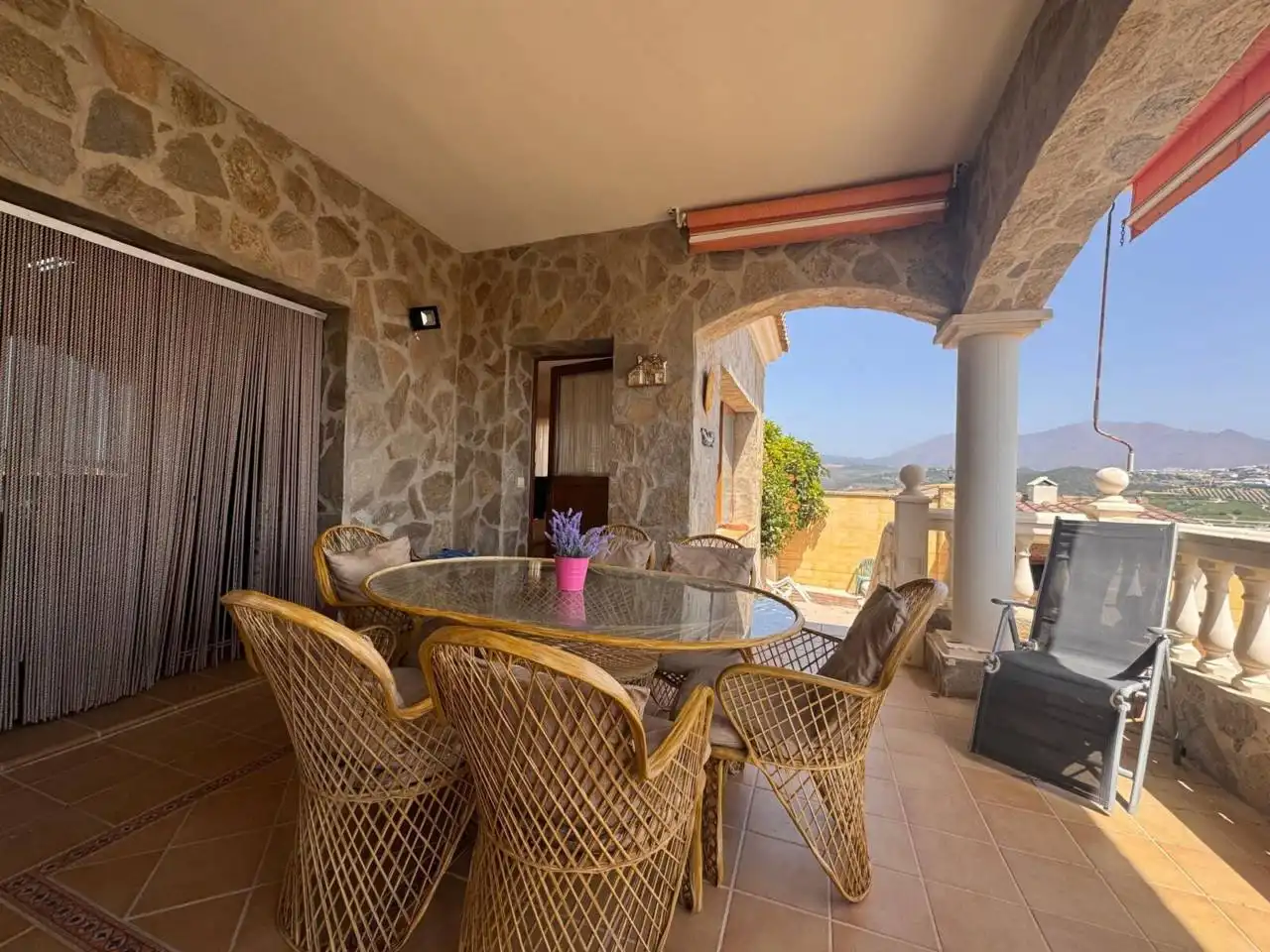 Terraza de Casa o chalet en venta en Manilva con Aire acondicionado, Calefacción y Jardín privado