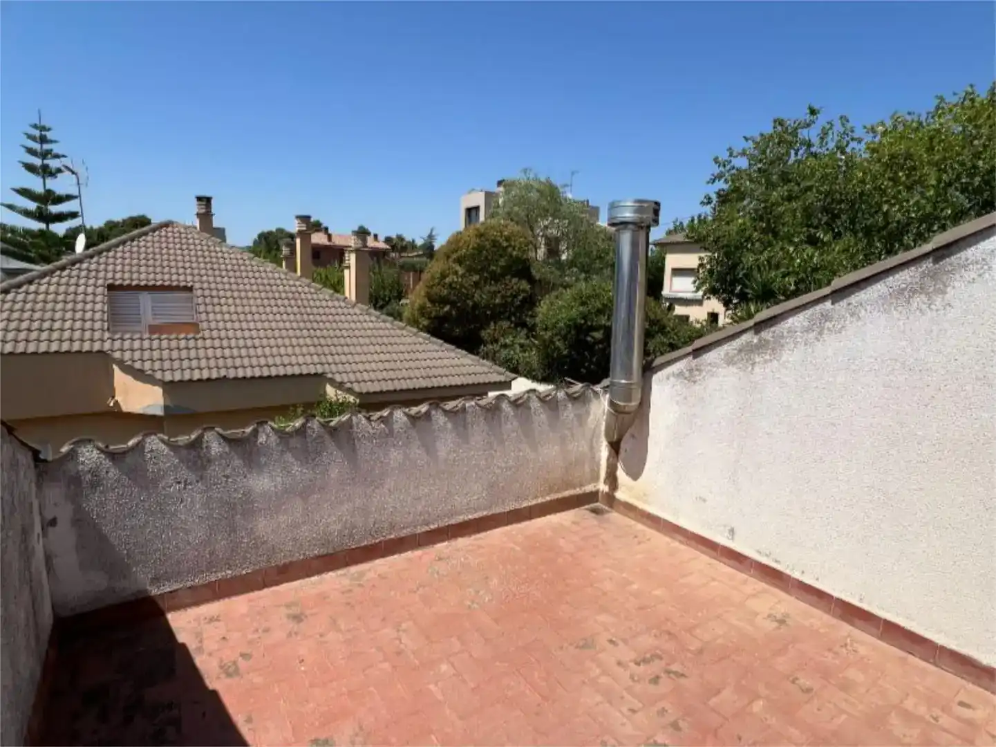 Terrassa de Casa o xalet en venda en Pallejà amb Piscina i Balcó