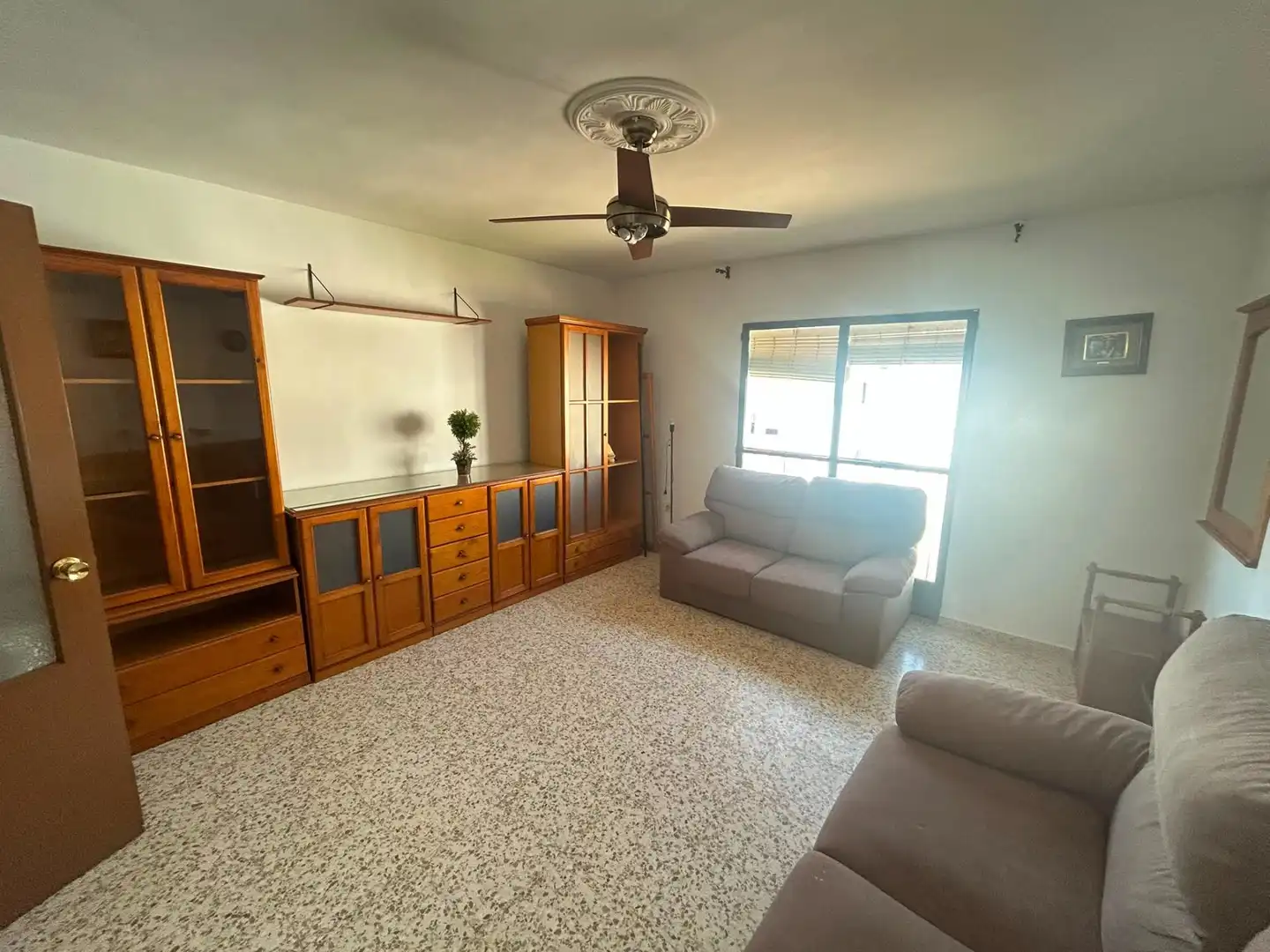 Sala d'estar de Pis en venda en Antequera amb Aire condicionat, Calefacció i Moblat
