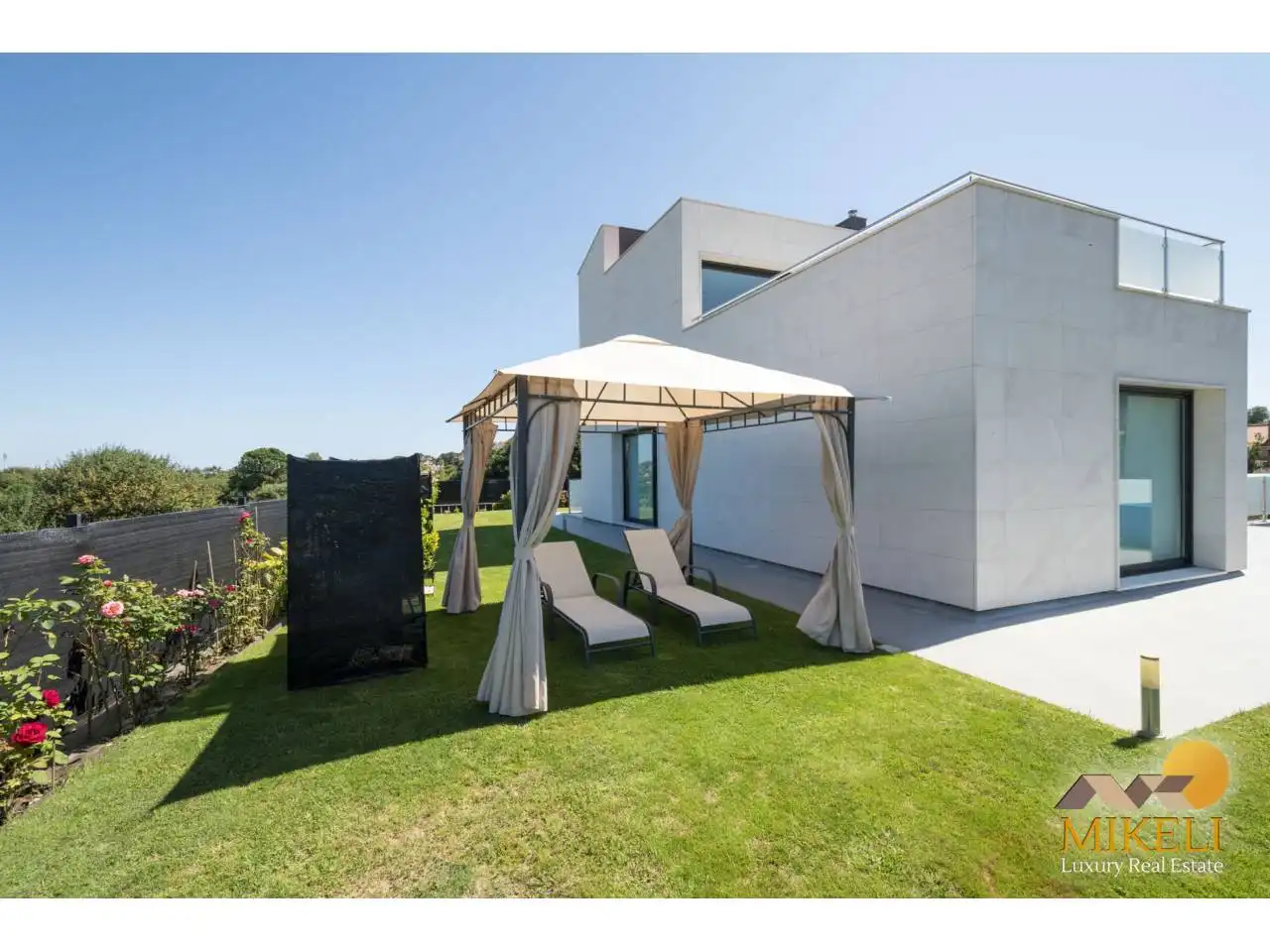Terraza de Casa o chalet en venta en Santa Cruz de Bezana con Calefacción, Jardín privado y Terraza