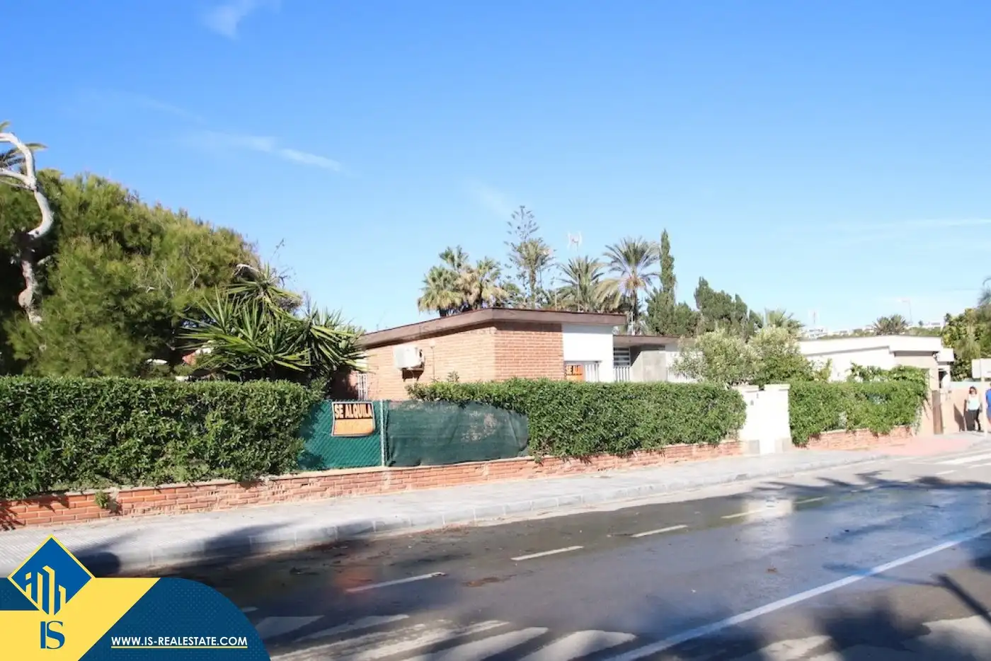 Vista exterior de Casa o xalet de lloguer en Orihuela amb Aire condicionat, Terrassa i Moblat