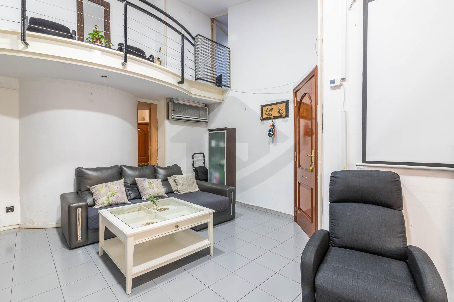 Sala d'estar de Dúplex en venda en Sabadell amb Balcó i Jacuzzi