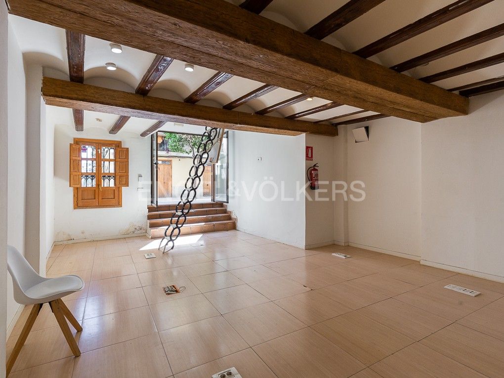 Apartment for sale in  Valencia Capital  with Air Conditioner and Heating