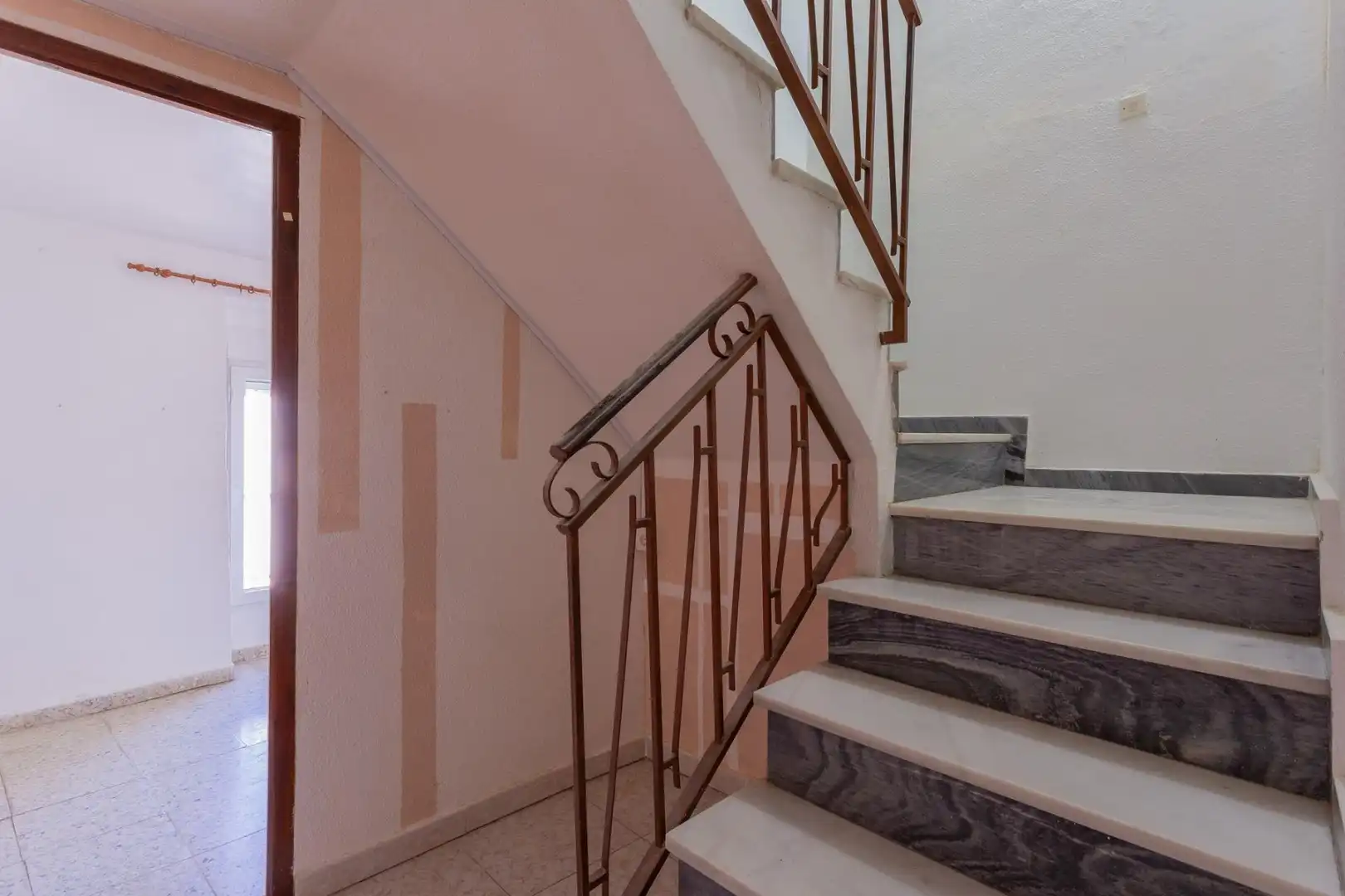 Country homes for sale in Escúzar  with Heating