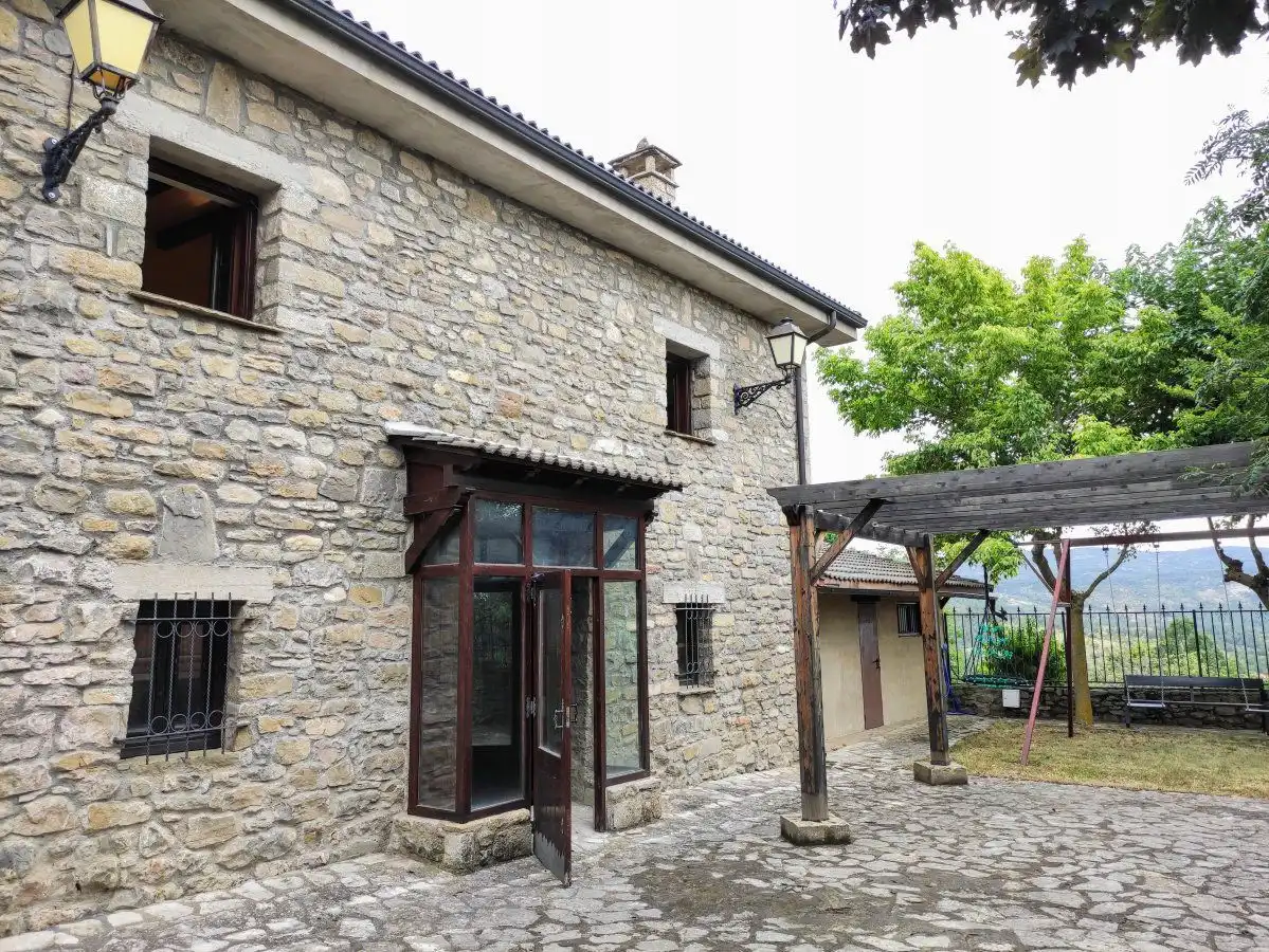 Vista exterior de Casa o chalet en venta en Sabiñánigo con Calefacción, Jardín privado y Terraza