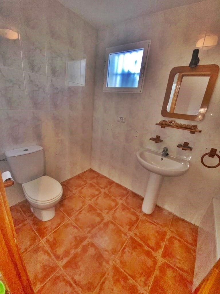 Bathroom of Country house for sale in Orihuela  with Private garden