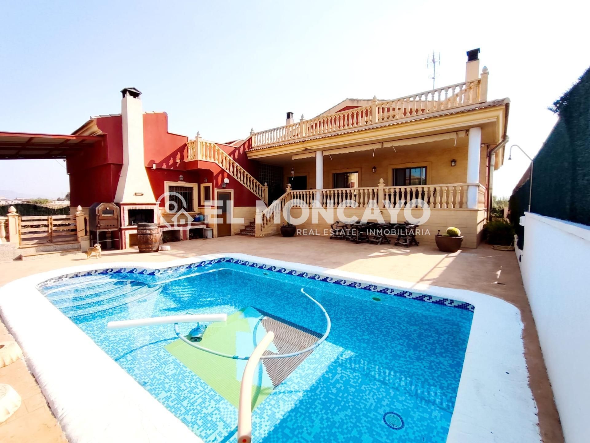 Vista exterior de Casa o xalet en venda en Almoradí amb Aire condicionat, Calefacció i Jardí privat