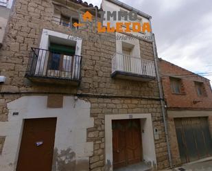 Vista exterior de Casa adosada en venda en Maials amb Terrassa, Traster i Moblat