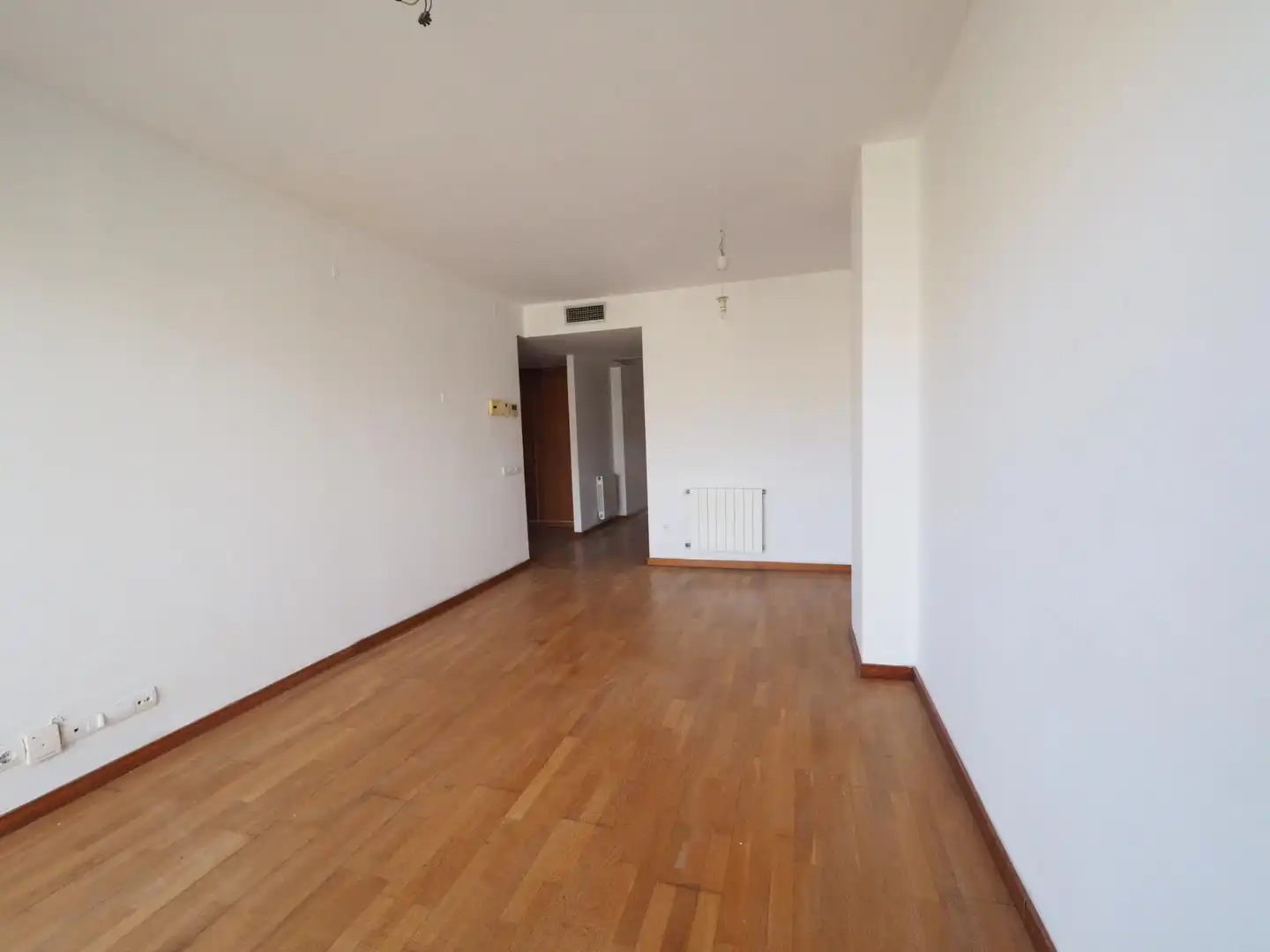 Sala de estar de Dúplex en venta en Vilafranca del Penedès con Calefacción, Parquet y Terraza