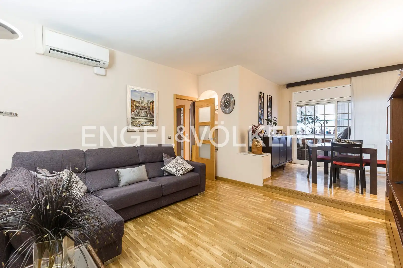 Living room of Flat for sale in  Barcelona Capital  with Air Conditioner, Heating and Parquet flooring