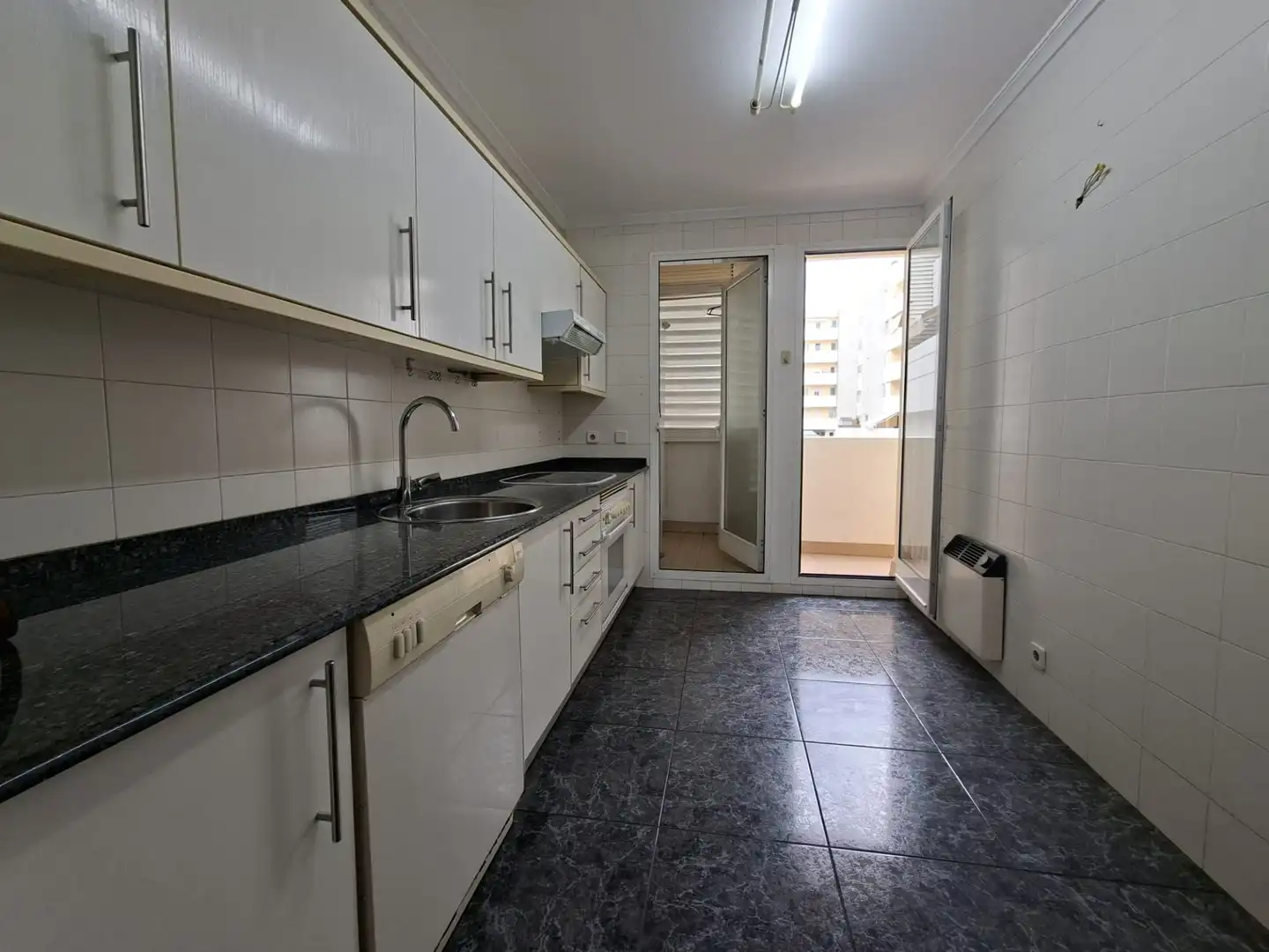 Cocina de Piso en venta en Montigalà - Sant Crist