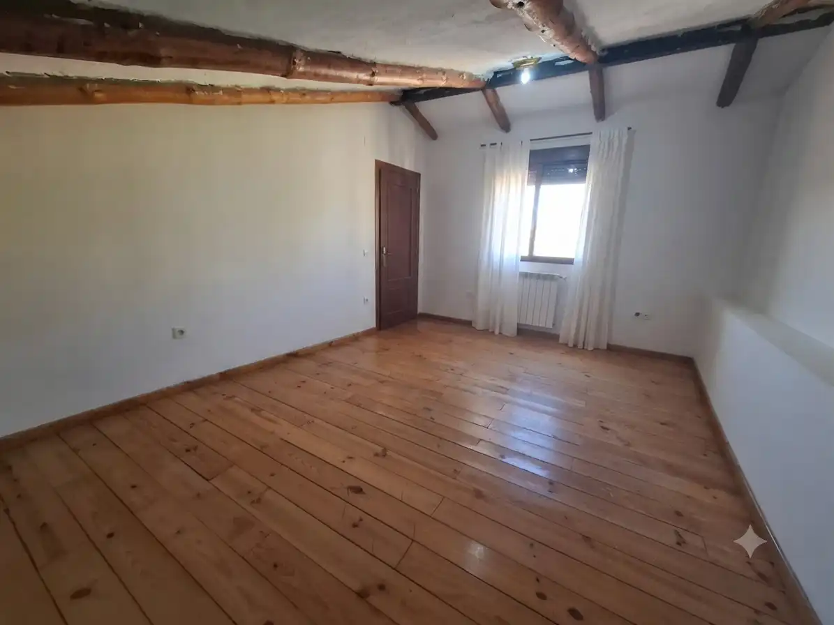 Casa adosada en venda en Torralba de Calatrava amb Aire condicionat, Calefacció i Terrassa
