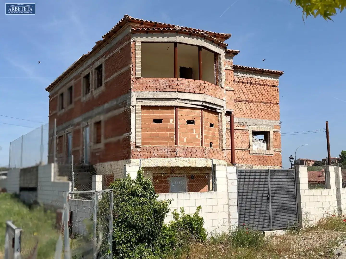 Vista exterior de Casa adosada en venta en Yebes