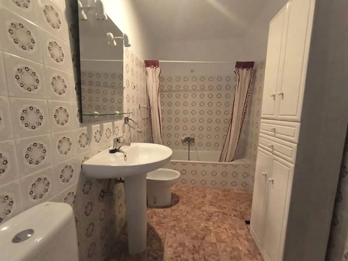 Bany de Casa o xalet en venda en Santiago de Alcántara, Cáceres