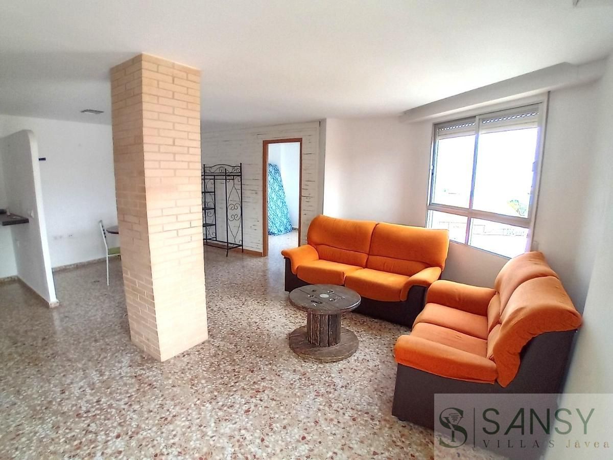 Sala de estar de Apartamento en venta en L'Alqueria de la Comtessa con Balcón