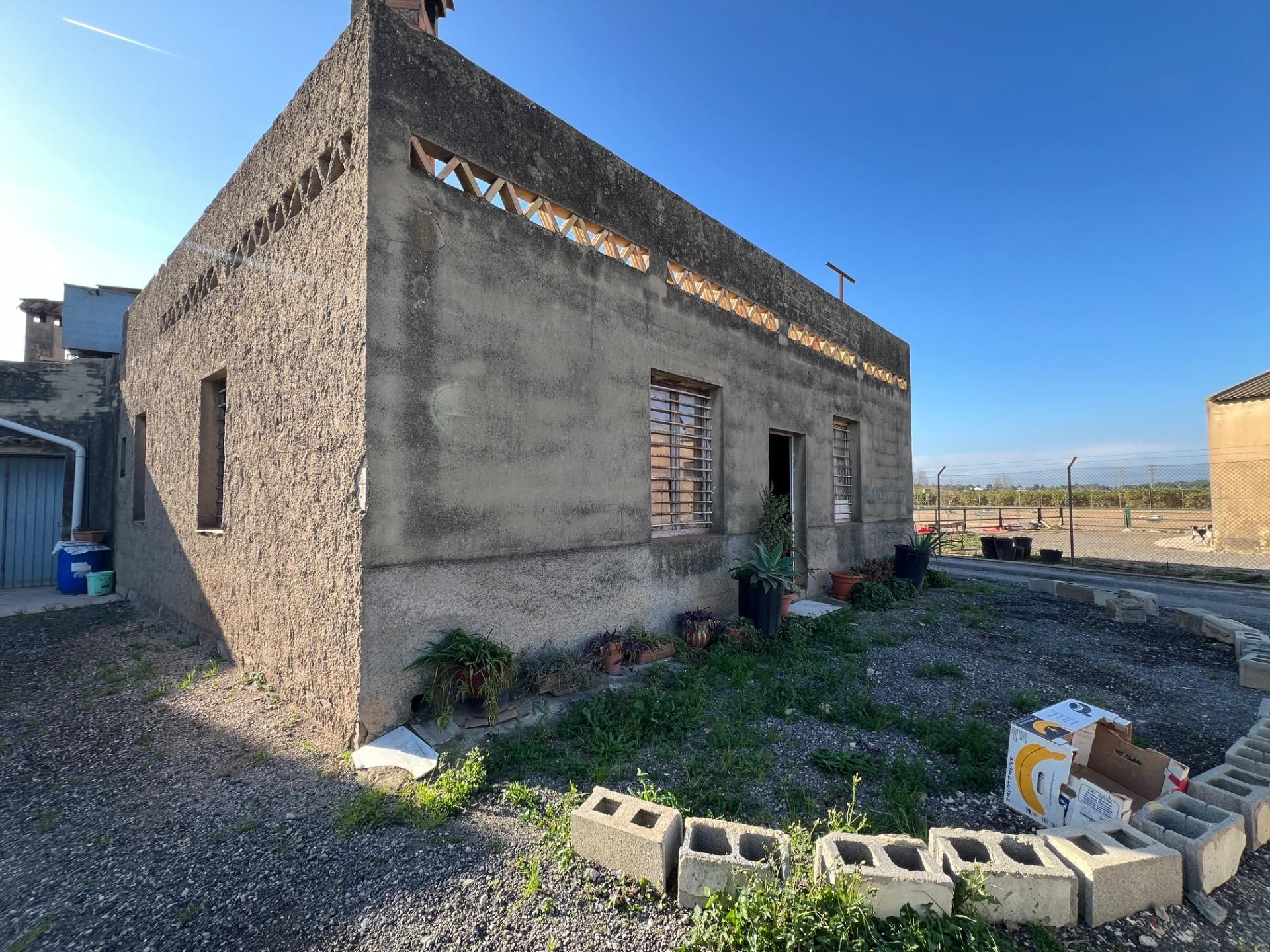 Exterior view of House or chalet for sale in Paterna  with Private garden and Storage room