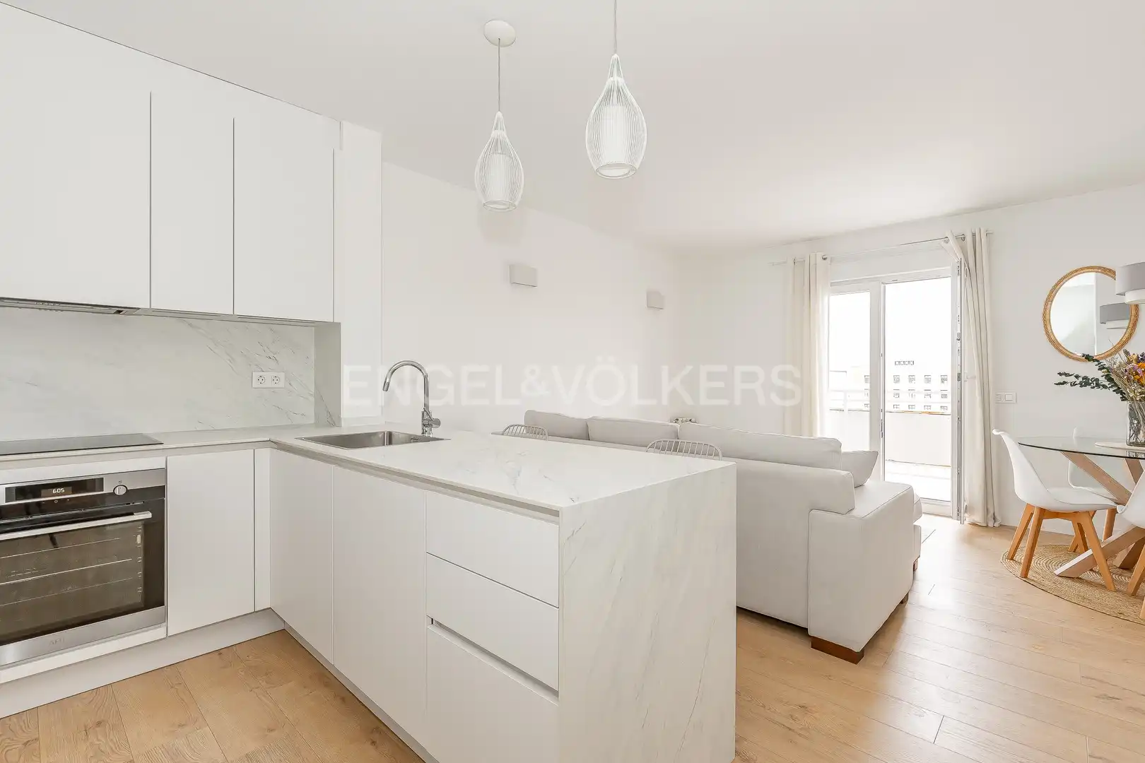 Außenansicht von Wohnung zur Miete in Madrid mit Klimaanlage, Heizung und Terrasse