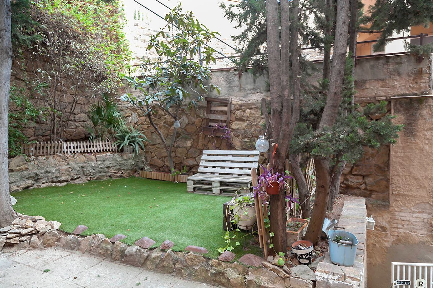 Garden of Planta baja for sale in  Barcelona Capital  with Heating, Private garden and Oven