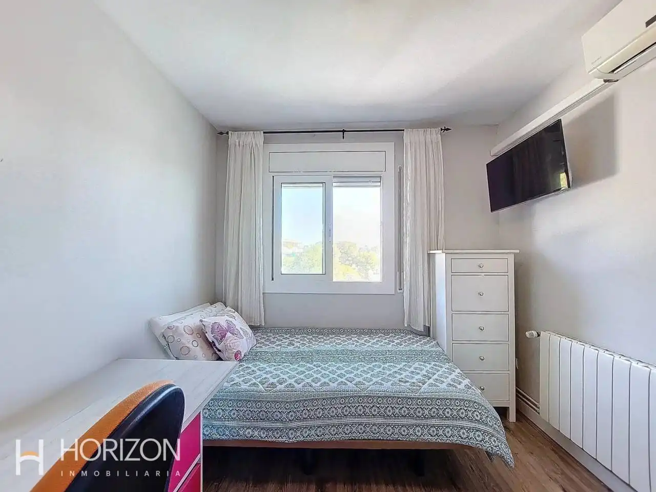 Dormitori de Casa adosada en venda en Calafell amb Aire condicionat, Calefacció i Jardí privat