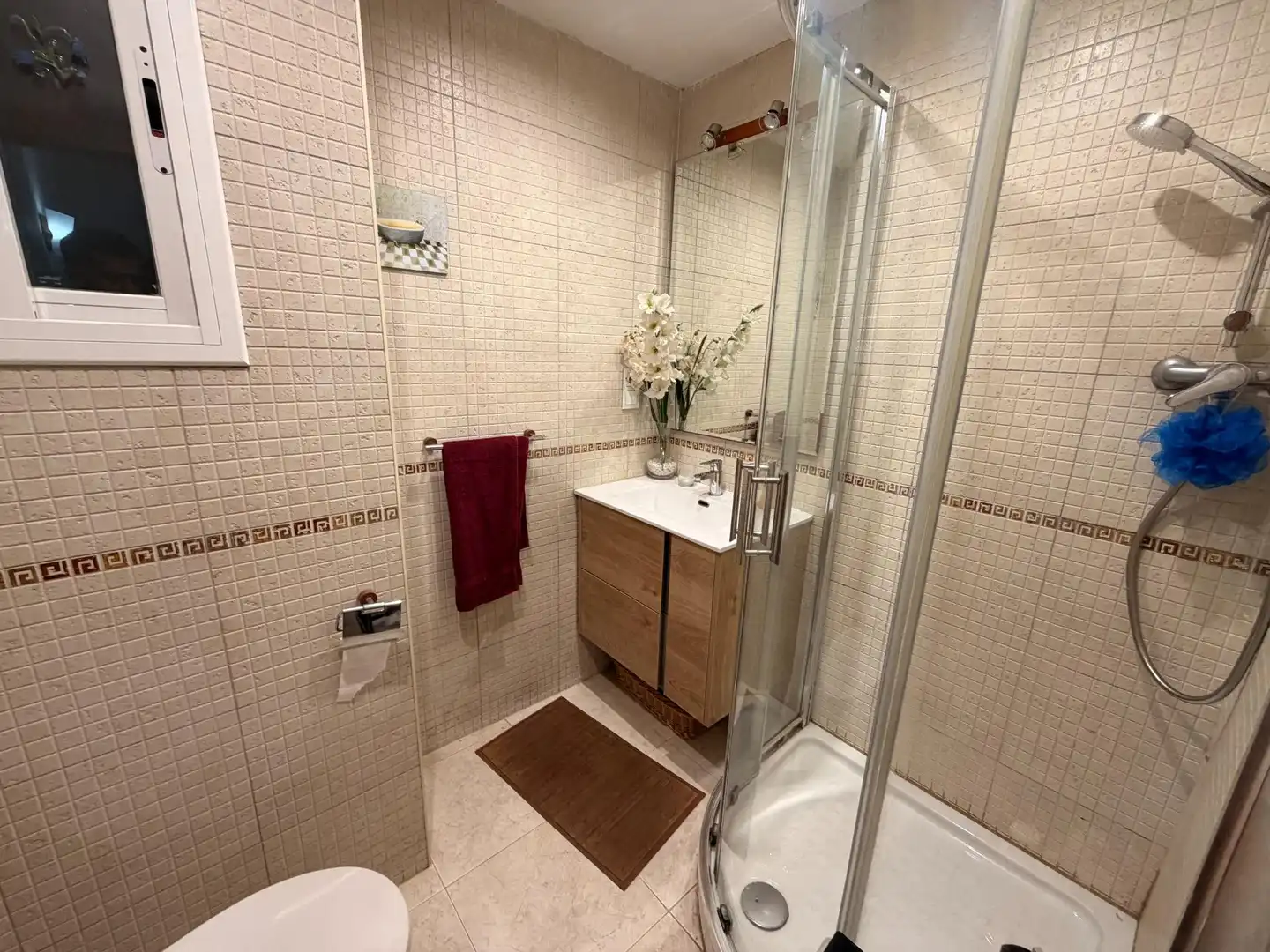 Bathroom of Flat for sale in Sabadell  with Air Conditioner and Parquet flooring