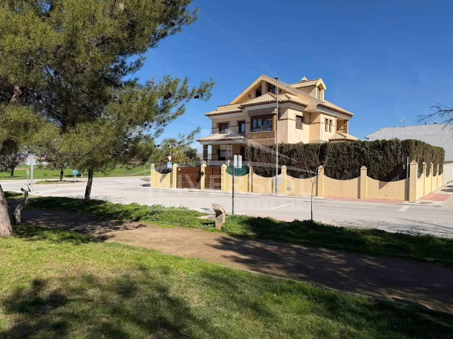 Vista exterior de Casa o chalet en venta en Maracena con Aire acondicionado, Calefacción y Jardín privado